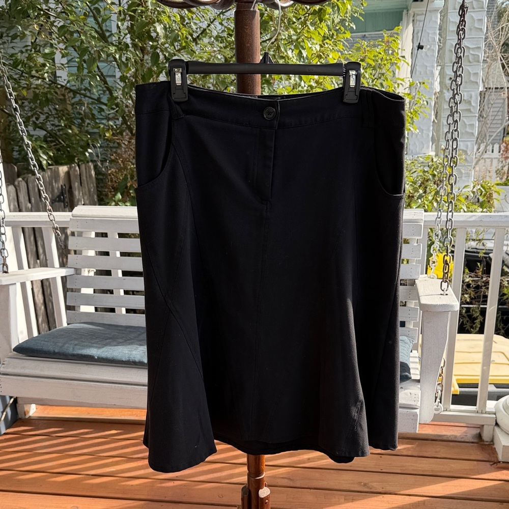 Larry Levine Elegant Black A-Line Skirt